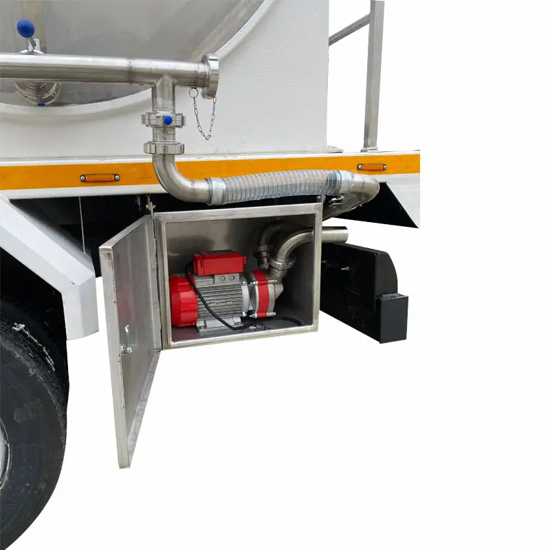 Rezervoare pentru transportul laptelui cu camioane