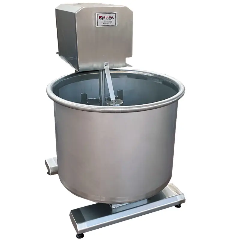 Mașină pentru amestecarea untului